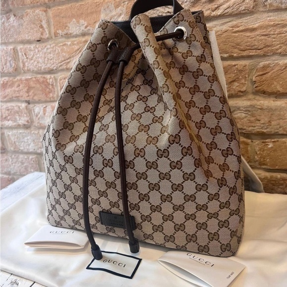 Gucci Brown Canvas GG medium / large drawstring Backpack - Picture 1 of 8